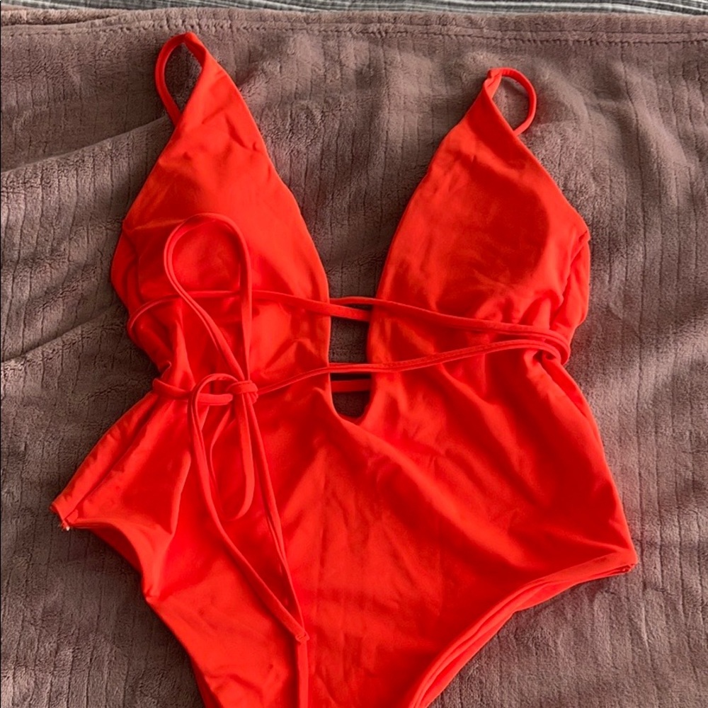 SHEIN Plunging low back one piece swimsuit